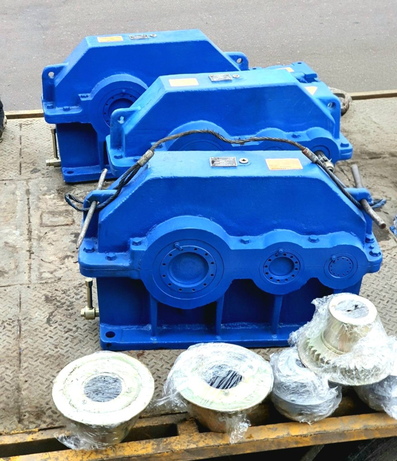 Редуктор Ц2У-250