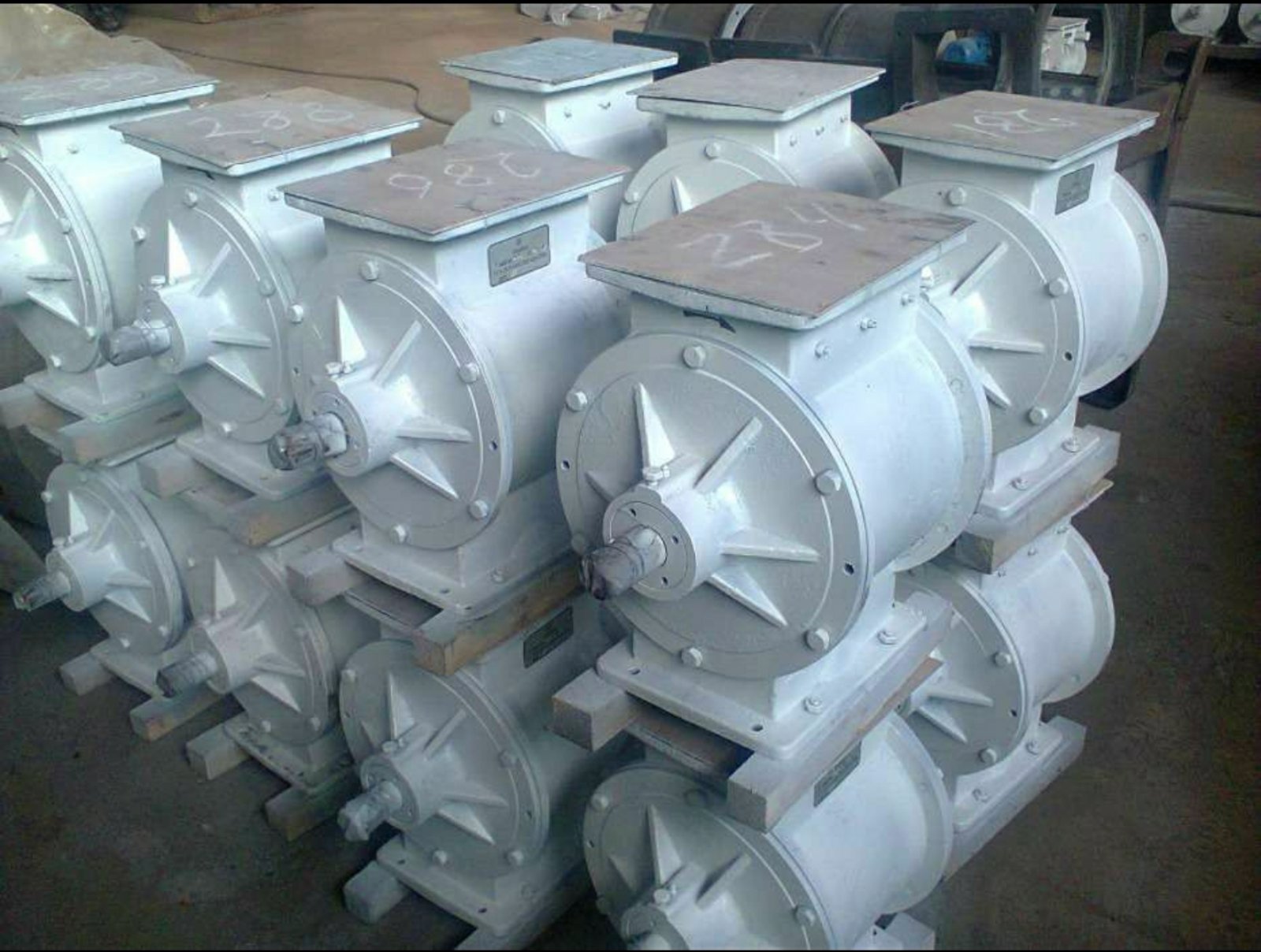 Шлюзовые питатели(затвор) серии РЗ-БШМ 1-2