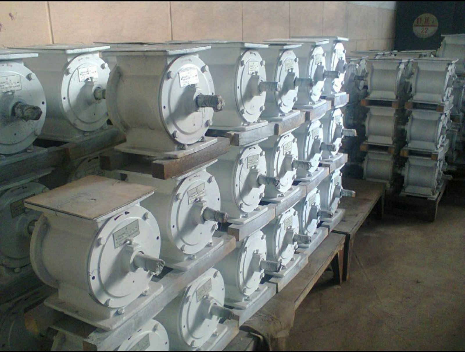 Шлюзовые питатели(затвор) серии РЗ-БШМ 1-2