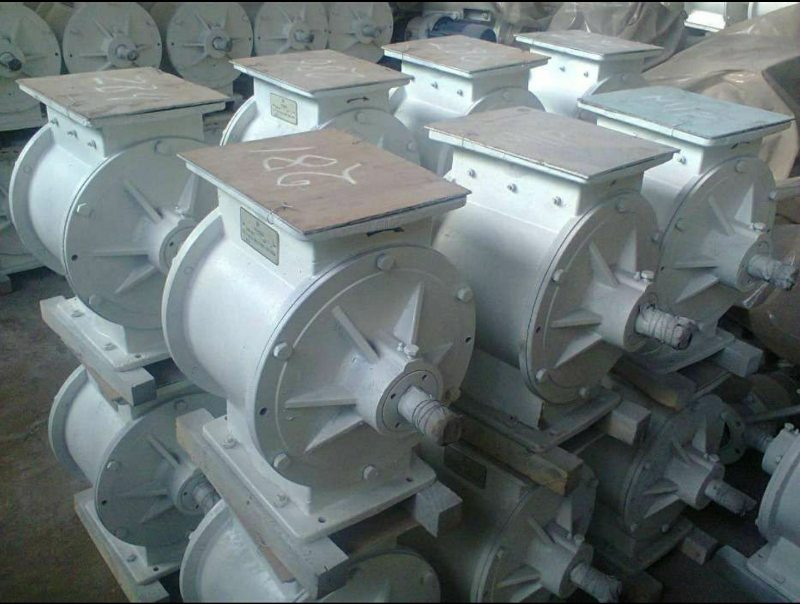 Шлюзовые питатели(затвор) серии РЗ-БШМ 1-2