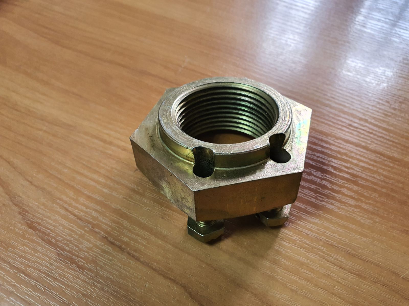 Гайка 1080.16.26