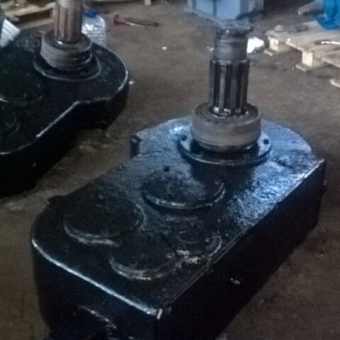 Редуктор ходовой (левый) крана ДЭК 251